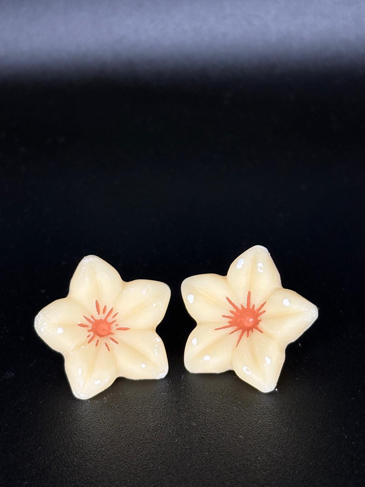 Fiori in cioccolato bianco